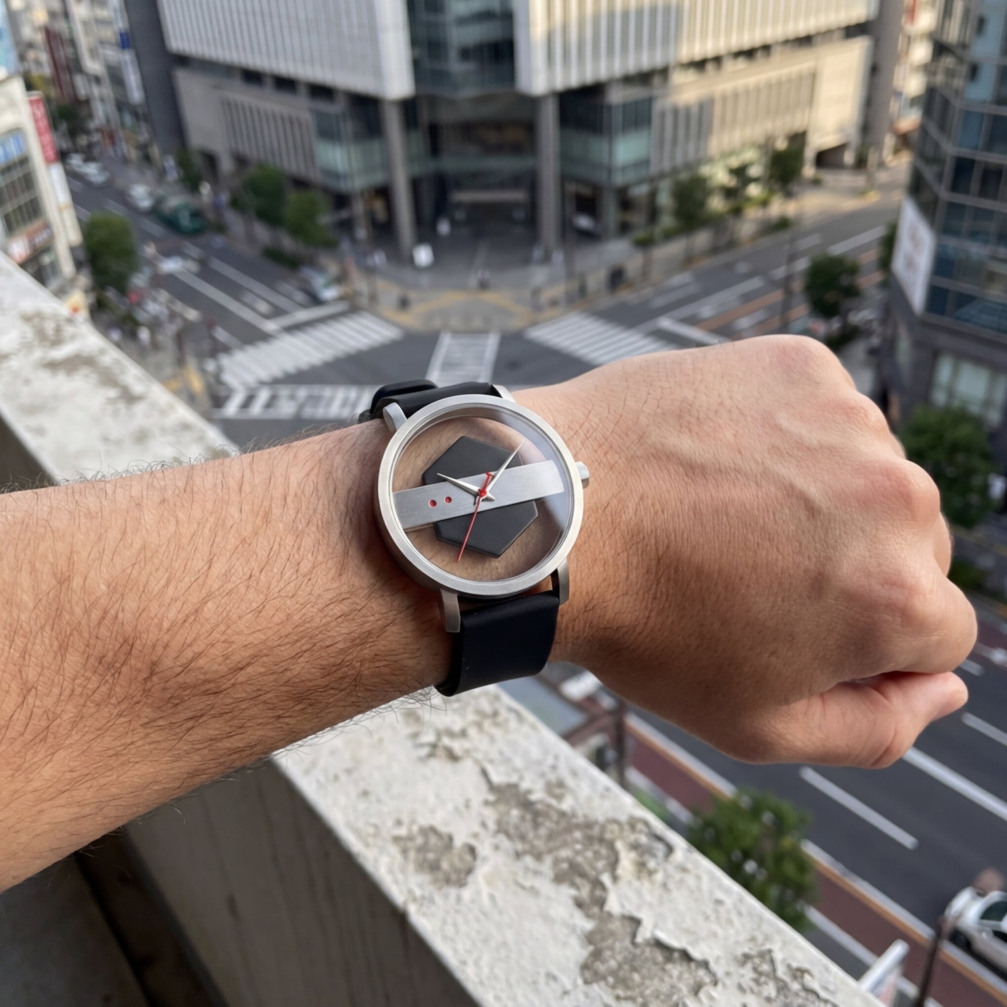 Inception Orbit-Uhr